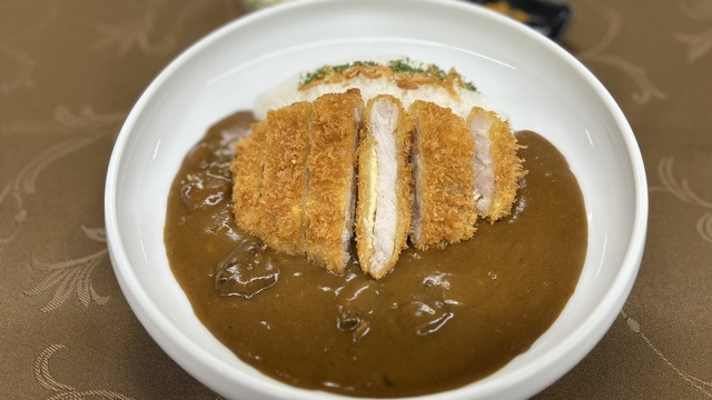 矢板オリジナル カツカレー(青森県産 美保野ポーク使用)